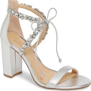 Jewel Badgley Mischka Thamar Heels